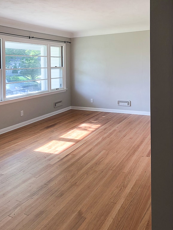 Not-furnished  Triplex